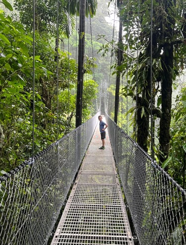 Mistico Hanging Bridges la fortuna with kids