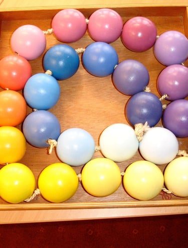 Montessori-Material zur Arbeit mit der Uhr / Verständnis der Zeit Montessori-Therapie Ludwigsburg