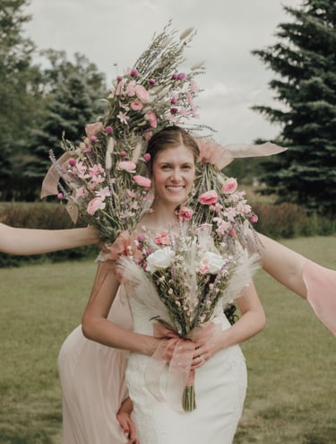 bridal portrait, bridesmaid bouquet frame