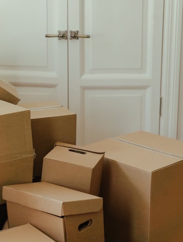 Box my Box Soignies, Stockage pas cher, pile de cartons de stockages