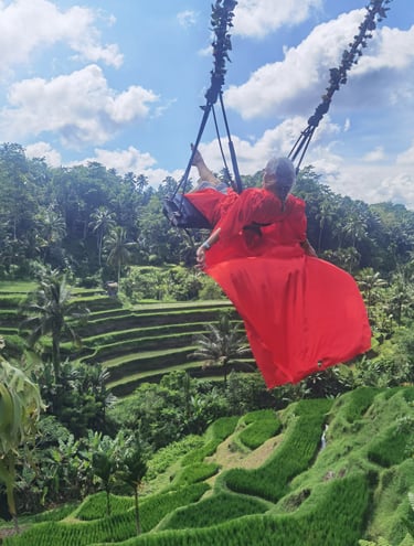 balançoire dans les rizières tagalalang Ubud Bali