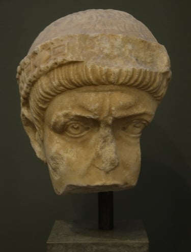 BUSTO DETERIORADO DE VALENTINIANIO