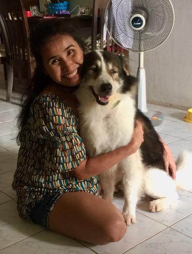 Parichad Khongon displays her bond with Sumo