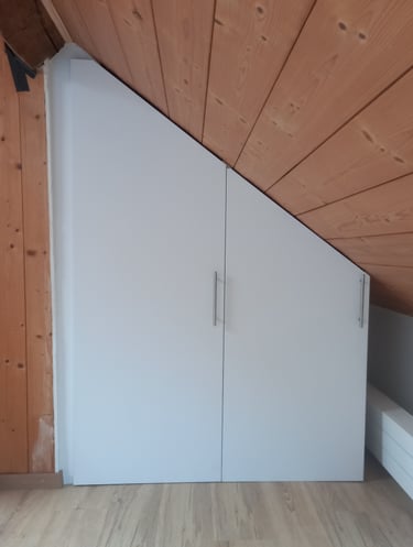 rangement sous pente de toit