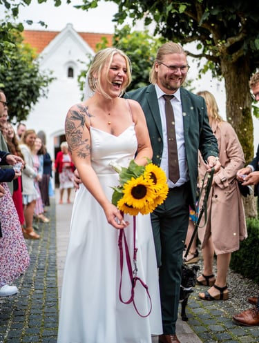 Satin Brudekjole I Skrædder syet med tyndestropper og simpelt snit