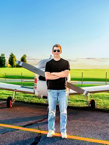 Senior Picture Photographer. Lancaster PA senior pictures. Manheim PA senior pictures. Hershey PA senior pictures. 