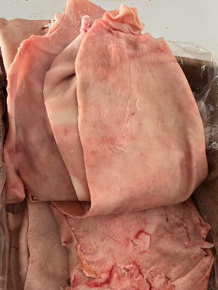 cuero con grasa