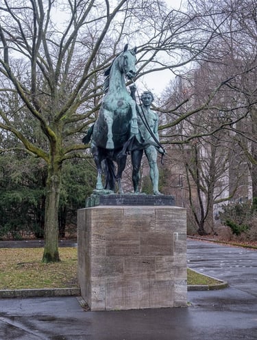Reinhard Mokros: Berlin, Kleistpark, Rossbändiger