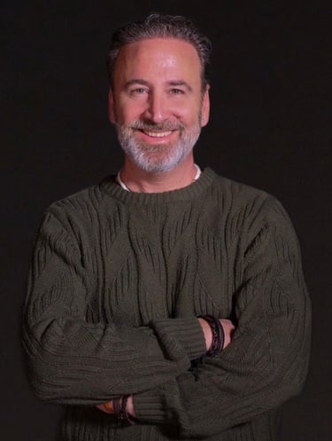 Javi Moreno, terapeuta especializado en adicciones, fundador del centro Javier Moreno Adicciones