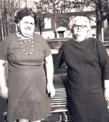 Esther Iola Keech Tetterton (August 5th, 1910-November 17th, 1998)