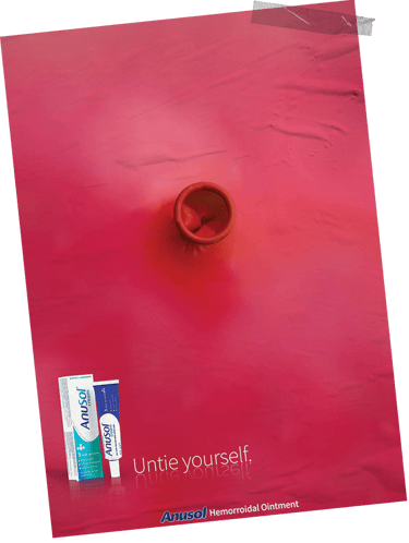 Poster van rode balon met knoop erin