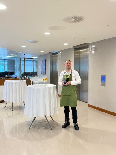 Sommelier; Aproned Mixologist Sommelier; Hire sommelier