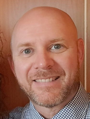 Bill Finn Founder and Contributor to Finn's Footprints Travel Blog focusing on budget travel tips