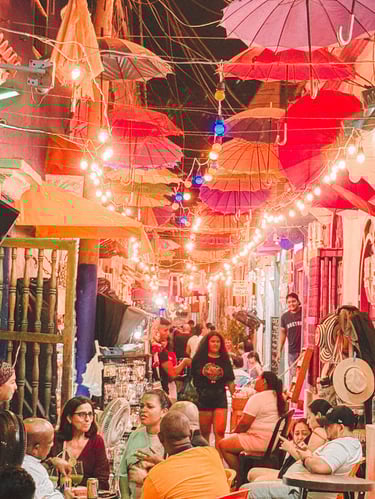 Light, umbrellas and food in Cartagena