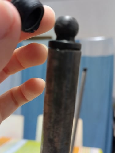 Suporte pata cadeira removido