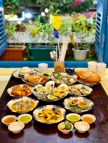 Ăn ốc ngon view cửa sổ tại Ốc Dì Toàn