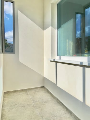 4 kambarių buto balkonas Šarkuvos g. Kaune -  NT brokeris Andrius Velykis