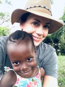 Foto von Sarah mit Kind aus Uganda