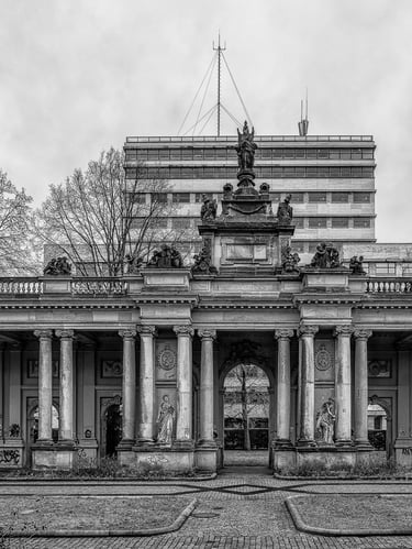 Reinhard Mokros: Berlin, Kleistpark, Königskollonaden