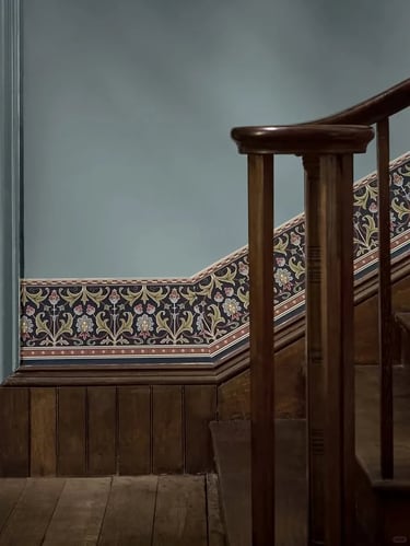 William Morris-inspired interior featuring botanical patterns, natural materials, and traditional Ar