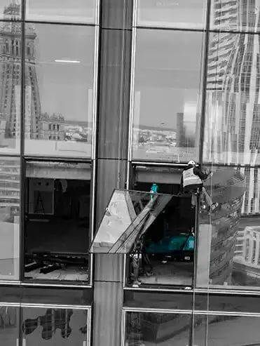 arelai szklenie fasady Varso Tower