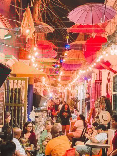 Light, umbrellas and food in Cartagena