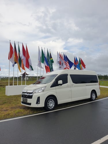 hiace premio putih