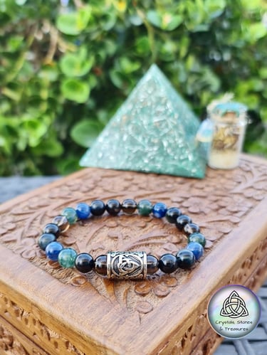 crystal bracelet with Smoky Quartz, Astrophylitte, Hawk´s Eye, Kyanite, Moss Agate