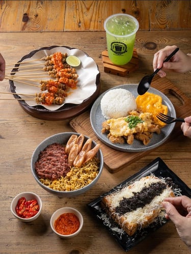 Mereka punya roti panggang aneka varian untuk menemani nongkrong. Foto: Instagram @ropangplusplus