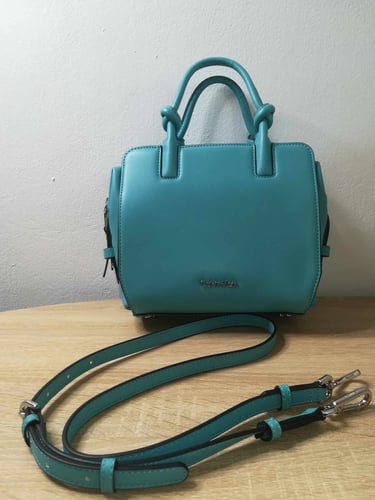 Calvin Klein Tinley Top Zip Mini Bag – High-quality vegan leather crossbody bag