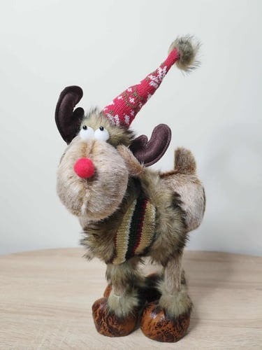Cute reindeer gnome plush Christmas decoration – rustic winter moose figurine for home, tabletop