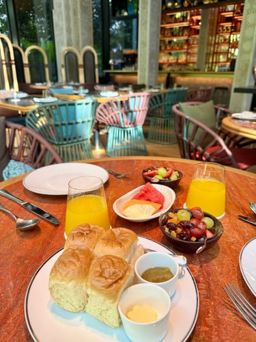 artyzen-singapore-breakfast