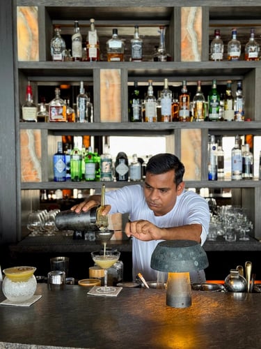 kudadoo maldives cocktail service