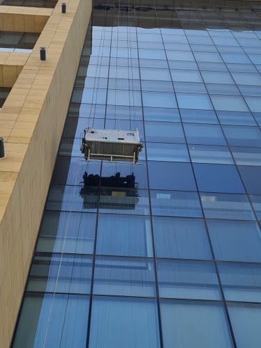 bmu in ksa, bmu maintenance services, صيانة مكائن تنظيف واجهات المباني السعودية جدة, BMU MAINTENANCE