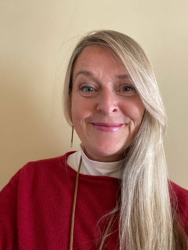 A photograph of Dr Siobhan henley smiling