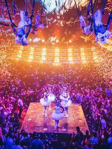 coco bongo cancun mexico fiesta party