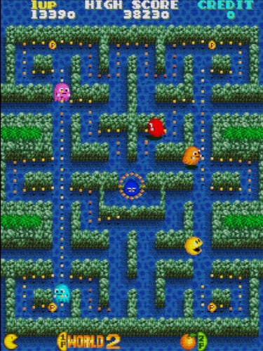 Pac-Man Arrangement: An Actual Hedge Maze?!