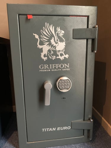 Graded safe 400kg Malta