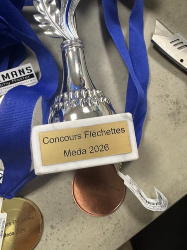 Trophée et médailles gravées