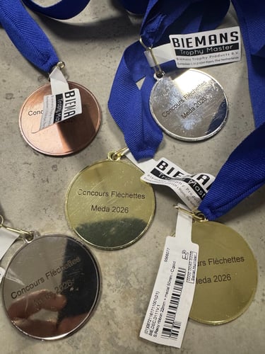 Trophée et médailles gravées