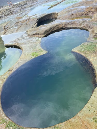 8 figure pool onlz visible at low tide