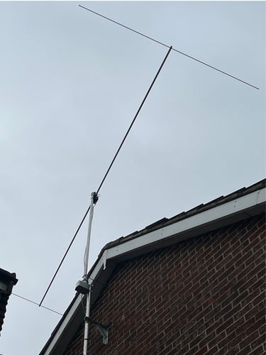Pro Antennas Dual Beam Pro HF antenna set up on a customers house