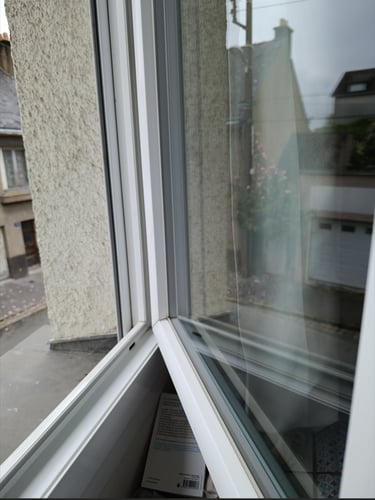 Nettoyage encadrement et vitre  Brest et alentours