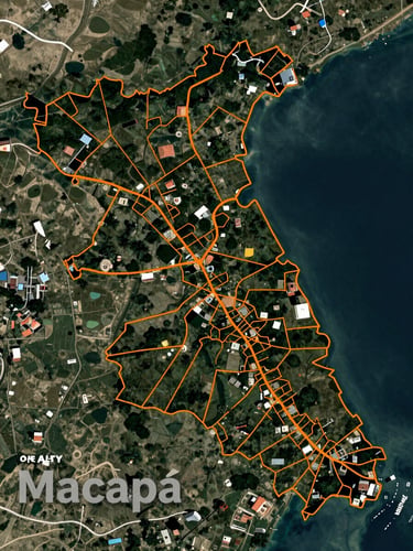 High-resolution satellite cartography overlay of the Macapá region, showing precise property boundaries in sharp orange vector lines, natural equatorial light, technical and institutional look, clean layout.
