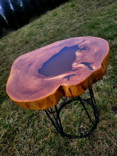 kavos-staliukas-is-epoksido