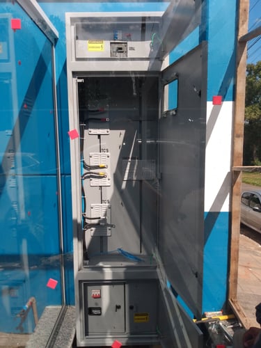 Poste de luz ligação indireta