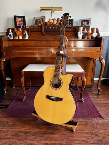 wine stand with guitar