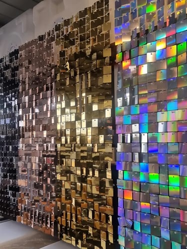 SweetAz Co. shimmer walls in the five colours of black, gold, rose gold, silver and iridescent.