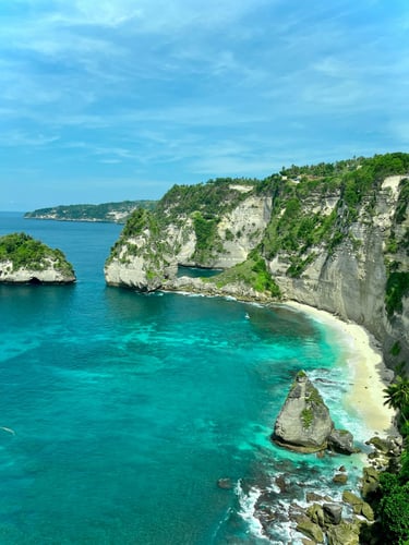 Pantai Diamond Nusa Penida Bali
