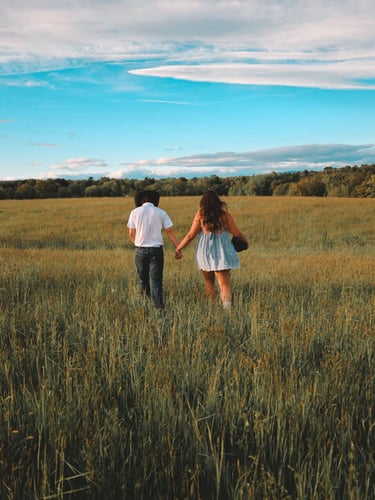 couples photoshoot, walking, field